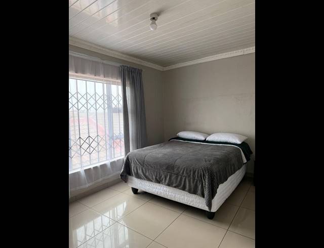 1 BEDROOM PROPERTY TO RENT IN PROTEA GLEN EXT